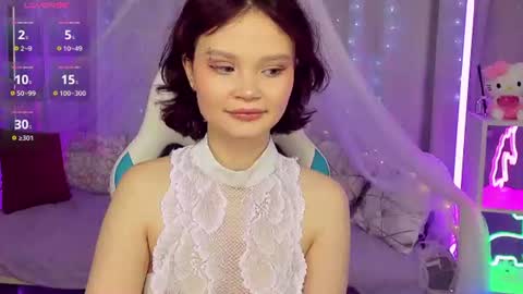 Snapshot of emilychaves chatting on June 15, 2026, 9:33 am Emilyhaves online show from June 15, 2026, 9:33 am