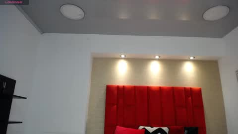 EMILY  online show from April 4, 2026, 8:17 pm