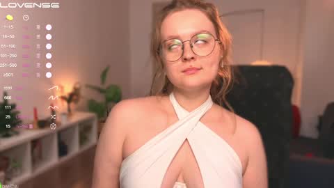 Emily  online show from February 1, 2025, 3:39 pm