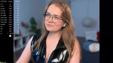 Emily  online show from September 28, 2025, 12:32 pm