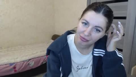 Snapshot of emilyfork chatting on November 4, 2025, 8:35 am emilyfork online show from November 4, 2025, 8:35 am