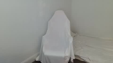 Snapshot of emilyfox5 chatting on December 18, 2025, 11:33 pm emilyfox5 online show from December 18, 2025, 11:33 pm