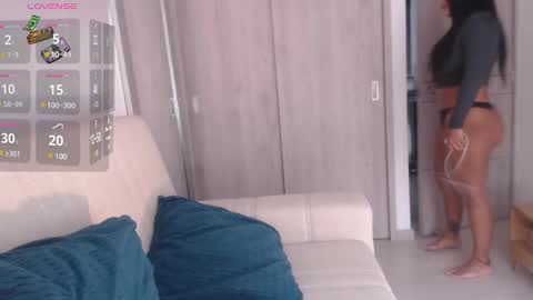 Snapshot of emilyguss chatting on February 5, 2025, 2:37 pm Emily online show from February 5, 2025, 2:37 pm