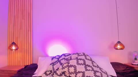 Snapshot of emilyhaan_ chatting on November 11, 2025, 7:58 pm Emily online show from November 11, 2025, 7:58 pm