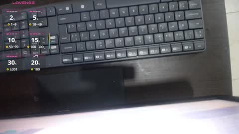 Snapshot of emilyhines__ chatting on October 30, 2025, 2:02 am Emilyhines online show from October 30, 2025, 2:02 am