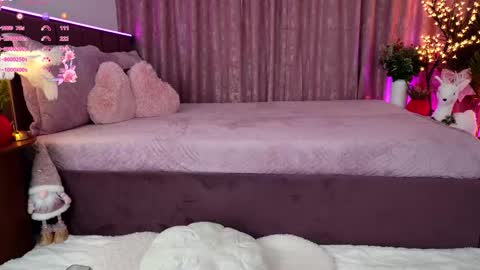 Snapshot of emilyhudsson chatting on December 20, 2025, 6:15 pm Emily online show from December 20, 2025, 6:15 pm