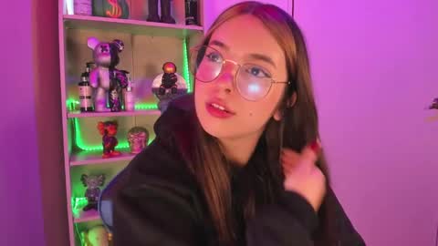 VALEEEN online show from January 25, 2025, 3:52 pm