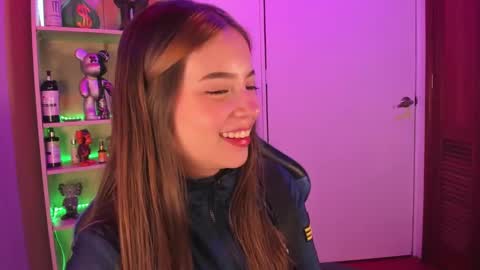 VALEEEN online show from February 16, 2025, 4:10 pm