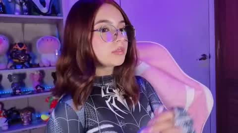 VALEEEN online show from November 1, 2025, 9:17 pm