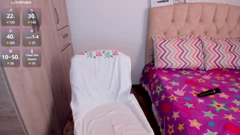 Snapshot of emilypink_1 chatting on December 9, 2024, 12:40 pm Emily online show from December 9, 2024, 12:40 pm
