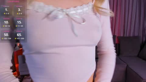 Hey i am  Emily     am -  pm online show from December 28, 2024, 8:37 am