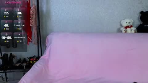 Snapshot of emilyrobbie chatting on February 23, 2025, 4:46 pm Emily Robbie online show from February 23, 2025, 4:46 pm