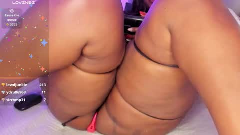 Snapshot of emilyrosee1 chatting on October 8, 2025, 6:16 pm online show from October 8, 2025, 6:16 pm