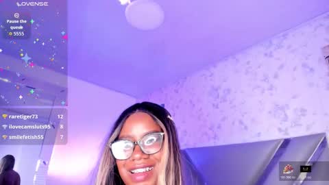 Snapshot of emilyrosee1 chatting on October 21, 2025, 7:25 pm online show from October 21, 2025, 7:25 pm