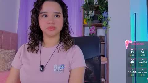 Snapshot of emilyrousex chatting on December 17, 2025, 3:29 pm emilyrousex online show from December 17, 2025, 3:29 pm