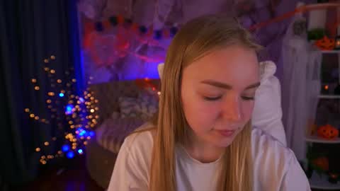 Snapshot of emilysunshines chatting on November 1, 2025, 2:08 pm MY NAME IS Emily WELCOME EVERYONE I WILL BE HAPPY TO GIVE YOU WHAT YOU HAVE DREAMED OF FOR SO LONG online show from November 1, 2025, 2:08 pm