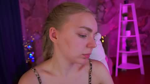 Snapshot of emilysunshines chatting on November 6, 2025, 10:54 pm MY NAME IS Emily WELCOME EVERYONE I WILL BE HAPPY TO GIVE YOU WHAT YOU HAVE DREAMED OF FOR SO LONG online show from November 6, 2025, 10:54 pm