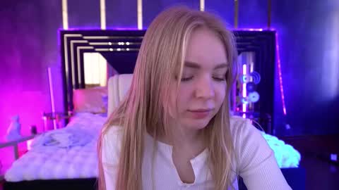 Snapshot of emilysunshines chatting on November 14, 2025, 8:02 am MY NAME IS Emily WELCOME EVERYONE I WILL BE HAPPY TO GIVE YOU WHAT YOU HAVE DREAMED OF FOR SO LONG online show from November 14, 2025, 8:02 am