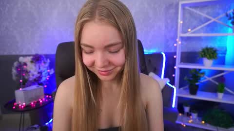 Snapshot of emilysunshines chatting on November 16, 2025, 7:25 am MY NAME IS Emily WELCOME EVERYONE I WILL BE HAPPY TO GIVE YOU WHAT YOU HAVE DREAMED OF FOR SO LONG online show from November 16, 2025, 7:25 am