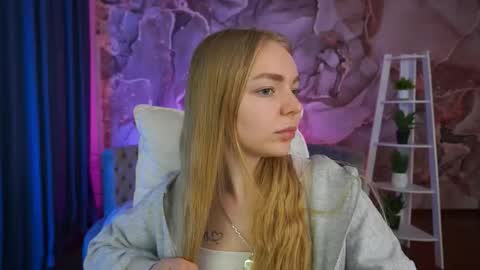 Snapshot of emilysunshines chatting on November 26, 2025, 7:20 am MY NAME IS Emily WELCOME EVERYONE I WILL BE HAPPY TO GIVE YOU WHAT YOU HAVE DREAMED OF FOR SO LONG online show from November 26, 2025, 7:20 am