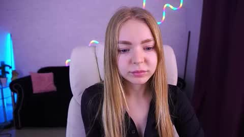 Snapshot of emilysunshines chatting on December 3, 2025, 9:29 am MY NAME IS Emily WELCOME EVERYONE I WILL BE HAPPY TO GIVE YOU WHAT YOU HAVE DREAMED OF FOR SO LONG online show from December 3, 2025, 9:29 am