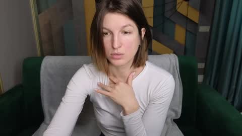 EmilyWalkers online show from December 3, 2024, 10:17 am