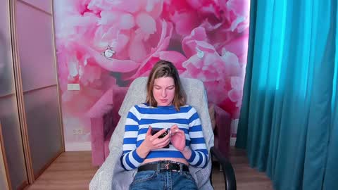 EmilyWalkers online show from February 2, 2025, 7:30 am