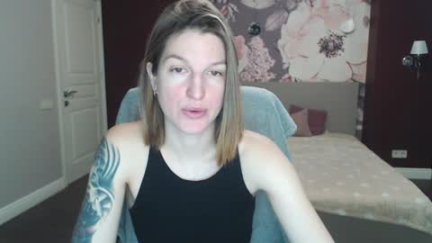 EmilyWalkers online show from February 5, 2025, 7:50 am