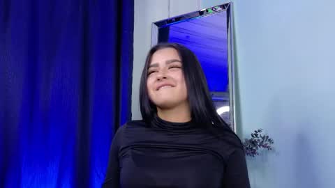 Snapshot of emilyy05_ chatting on May 1, 2026, 3:44 am Emily online show from May 1, 2026, 3:44 am