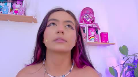 Snapshot of emilyy_bank chatting on March 16, 2026, 7:40 pm Emily Bank online show from March 16, 2026, 7:40 pm