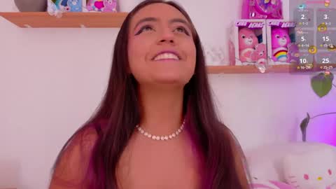 Snapshot of emilyy_bank chatting on April 6, 2026, 7:48 pm Emily Bank online show from April 6, 2026, 7:48 pm