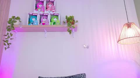Snapshot of emilyy_bank chatting on April 30, 2026, 8:57 pm Emily Bank online show from April 30, 2026, 8:57 pm