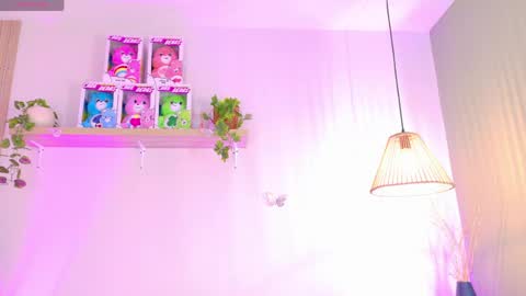 Snapshot of emilyy_bank chatting on May 21, 2026, 8:05 pm Emily Bank online show from May 21, 2026, 8:05 pm