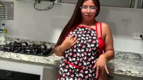 Snapshot of emilyy_cooperr chatting on May 8, 2026, 2:00 pm emilyy_cooperr online show from May 8, 2026, 2:00 pm