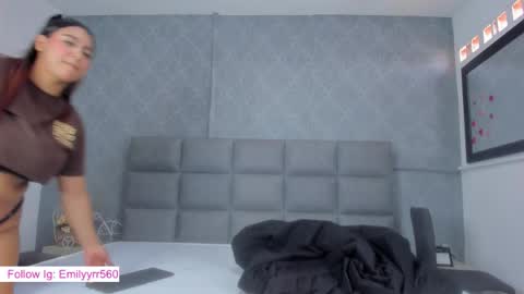 emilyy_r online show from March 25, 2026, 7:09 pm