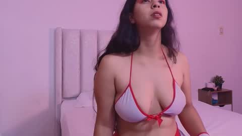Snapshot of emilyy_veega chatting on January 15, 2026, 1:48 pm emilyy_veega online show from January 15, 2026, 1:48 pm