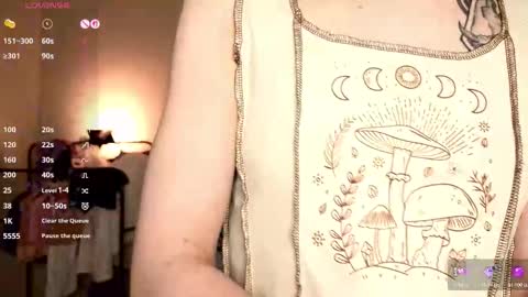 Snapshot of emimiy chatting on November 6, 2025, 3:29 am emimiy online show from November 6, 2025, 3:29 am