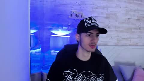 emir_ozan online show from January 15, 2026, 11:37 am