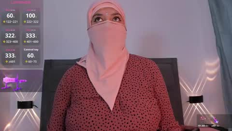 Snapshot of emira199 chatting on September 22, 2025, 7:38 pm emira199 online show from September 22, 2025, 7:38 pm