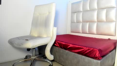 emma__js_ online show from January 15, 2026, 11:48 am