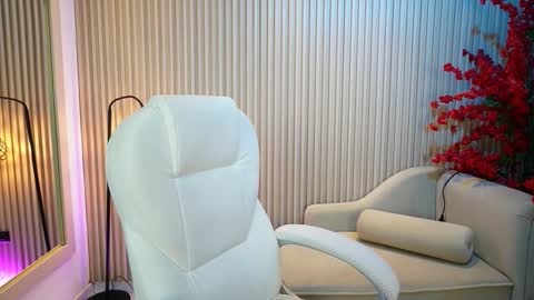 emma__walkerr_ online show from October 8, 2025, 7:22 pm