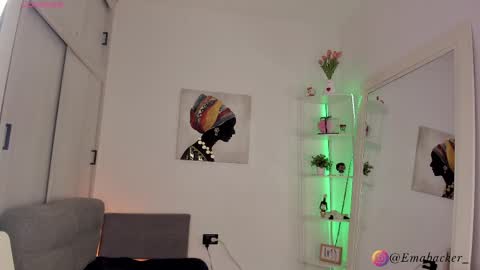 Stefany online show from April 6, 2026, 10:33 pm