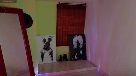 Snapshot of emma_blanco chatting on July 17, 2026, 11:39 am Emma online show from July 17, 2026, 11:39 am