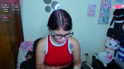 emma_boo_ online show from November 25, 2025, 5:57 pm