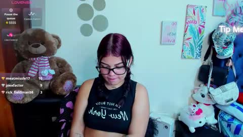 emma_boo_ online show from December 22, 2025, 4:04 pm
