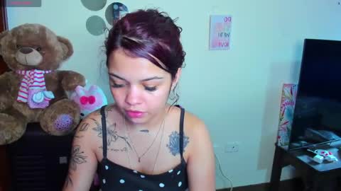 emma_boo_ online show from April 15, 2026, 5:53 pm