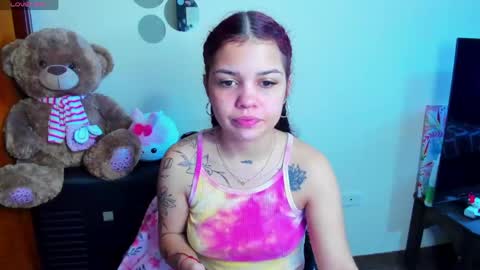 Snapshot of emma_boo_ chatting on April 26, 2026, 2:48 pm emma_boo_ online show from April 26, 2026, 2:48 pm