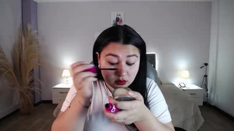 Snapshot of emma_charm_ chatting on December 14, 2025, 12:10 pm Emma online show from December 14, 2025, 12:10 pm