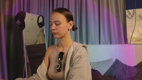 Snapshot of emma_chaser chatting on May 1, 2026, 1:43 am emma_chaser online show from May 1, 2026, 1:43 am