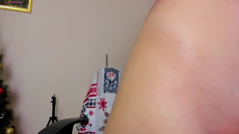 Snapshot of emma_clon chatting on January 2, 2025, 5:14 am Emma online show from January 2, 2025, 5:14 am